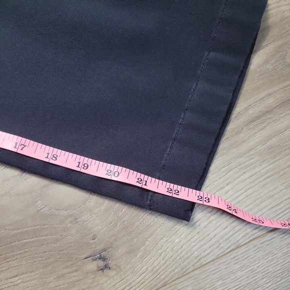 LL Bean Pants Women's 12 Classic Fit Elastic Waist Crop Black Flat Front - Picture 9 of 9